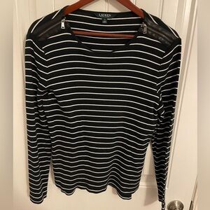 LAUREN‎ RALPH LAUREN BLACK AND CREAM STRIPPED PULLOVER WITH ZIPPER ON SHOULDER